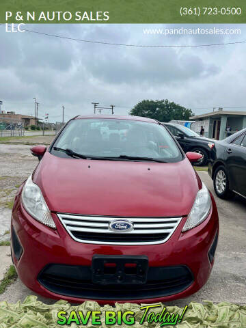 2013 Ford Fiesta for sale at P & N AUTO SALES LLC in Corpus Christi TX