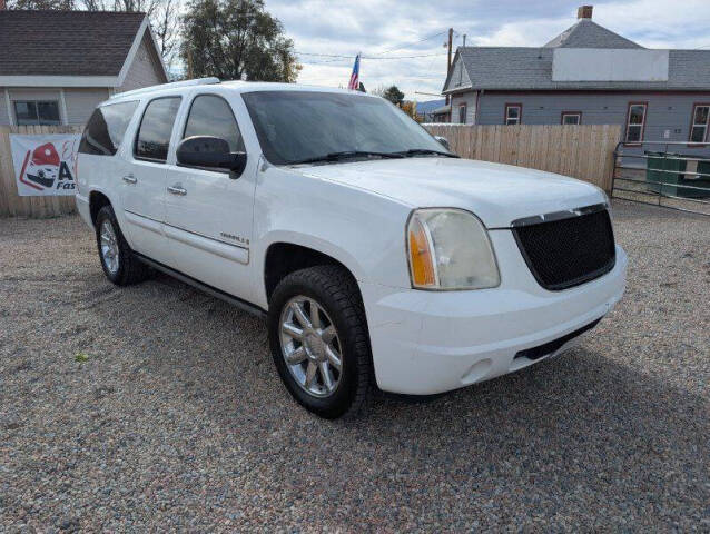 2008 GMC Yukon XL Denali's photo