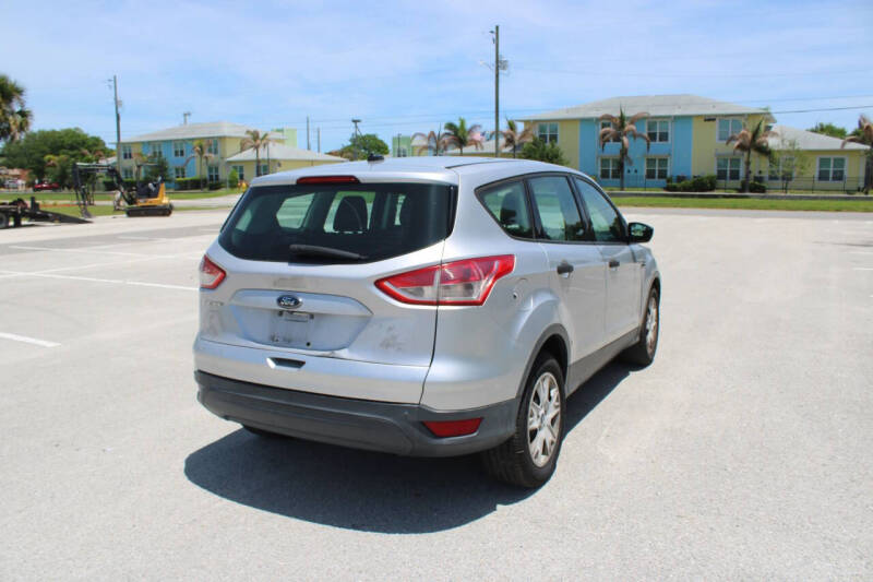 2016 Ford Escape S