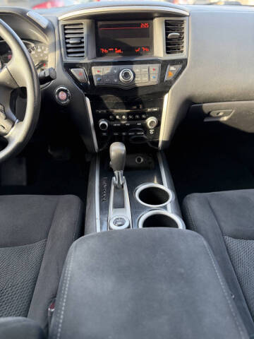 2016 Nissan Pathfinder S