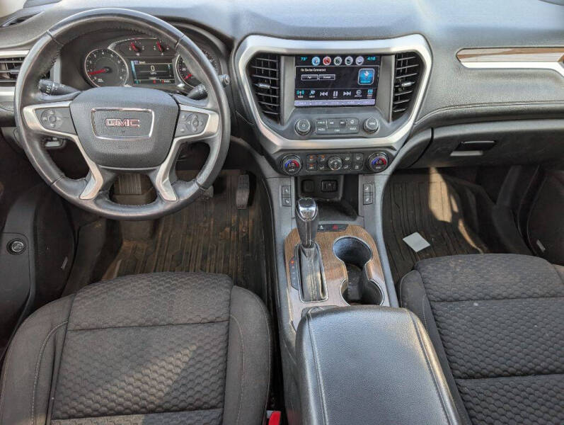 2018 GMC Acadia SLE-2