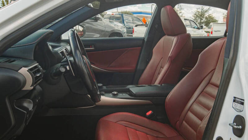 2017 Lexus IS 200t