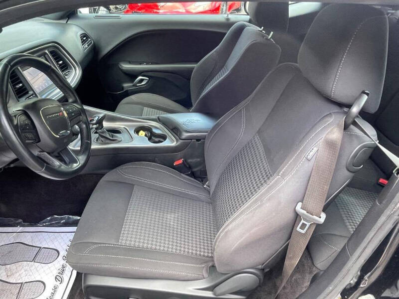 2018 Dodge Challenger SXT