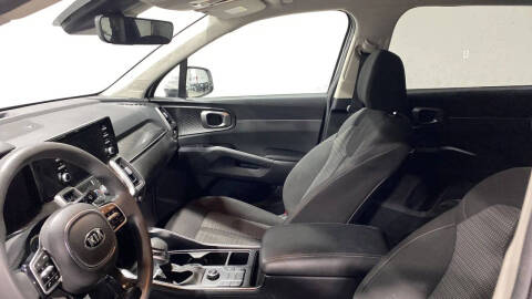 2022 Kia Sorento LX