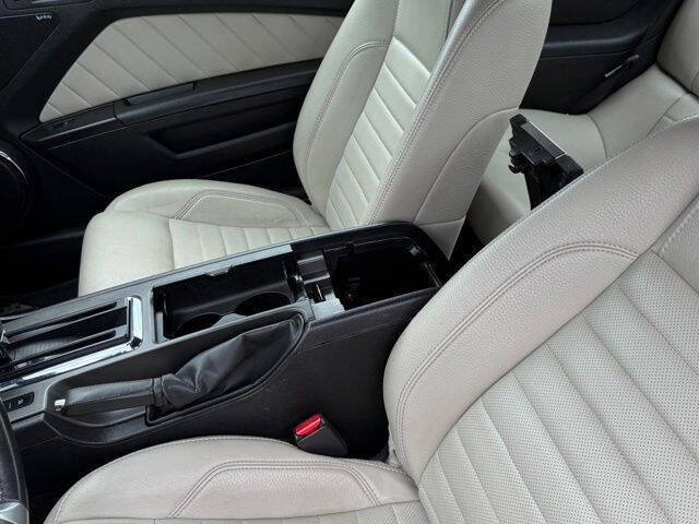 2012 Ford Mustang V6 Premium