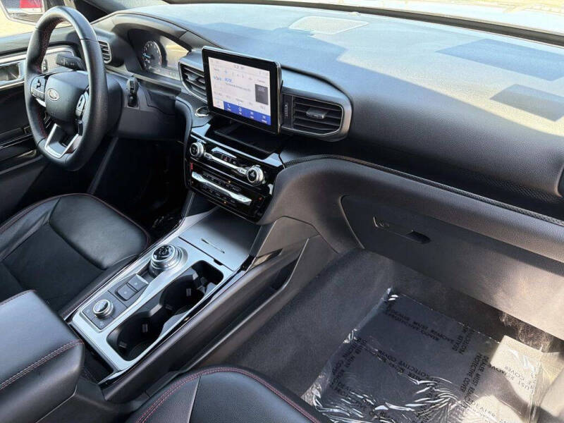2022 Ford Explorer ST-Line