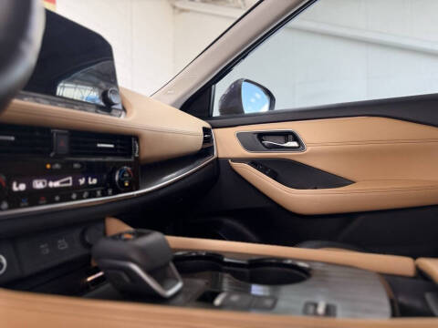 2023 Nissan Rogue Platinum