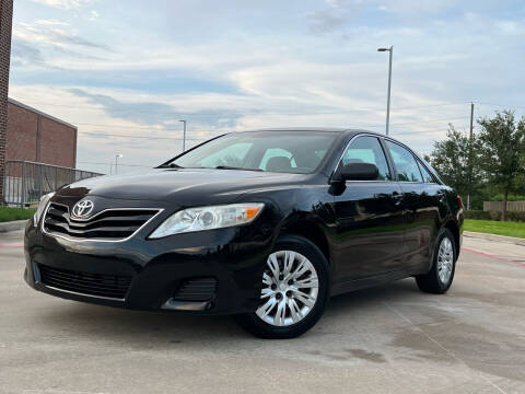 2011 Toyota Camry for sale at AUTO DIRECT in Houston TX