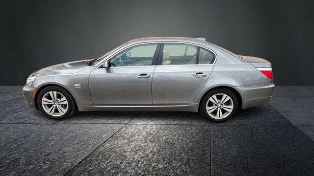 2009 BMW 5 Series 528i xDrive