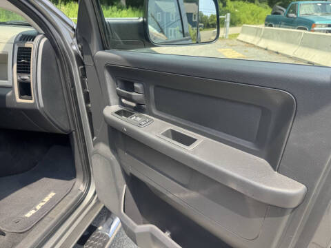2012 RAM 1500 ST