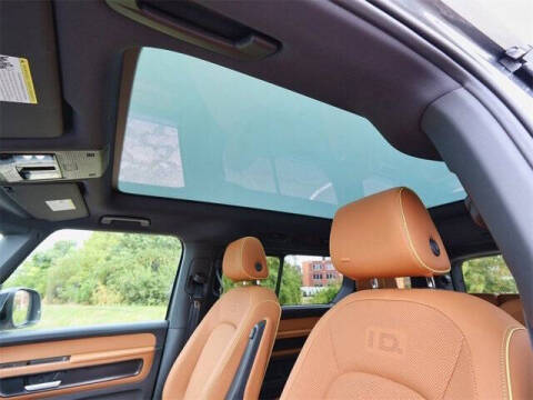 2025 Volkswagen ID. Buzz Pro S Plus 4Motion