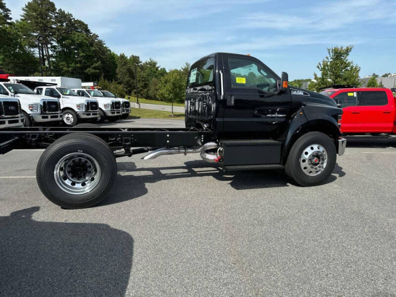 2025 Ford F-750 Super Duty