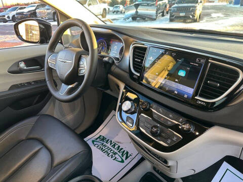 2024 Chrysler Pacifica Touring L