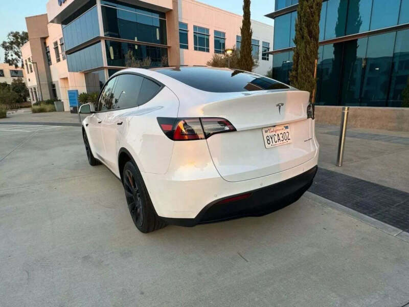 2023 Tesla Model Y Long Range