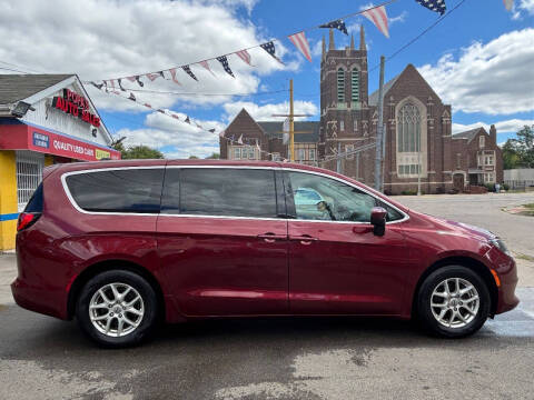 2021 Chrysler Voyager LX