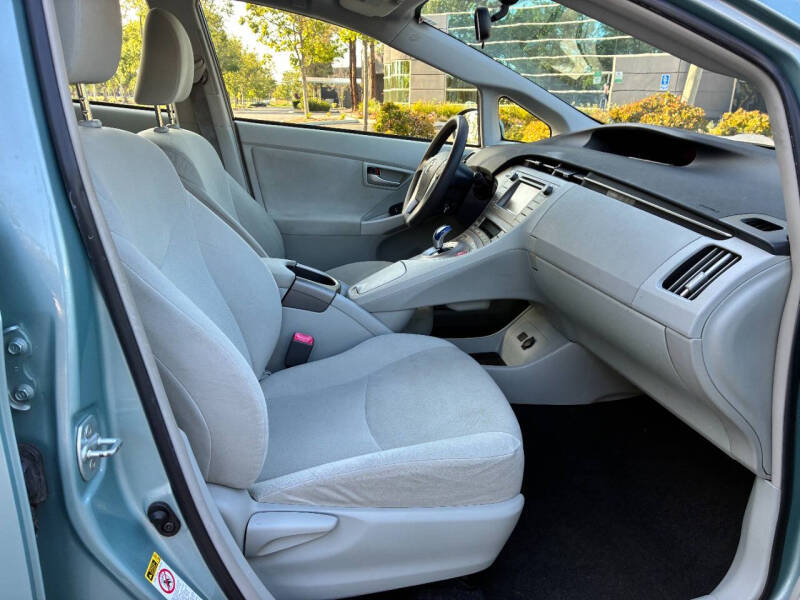 2013 Toyota Prius Three