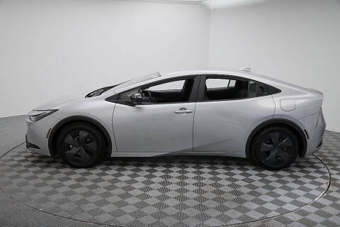 2025 Toyota Prius LE