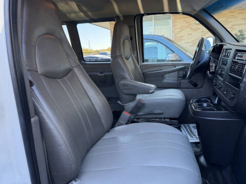 2009 GMC Savana LS 3500