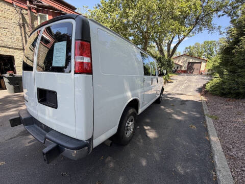 2021 Chevrolet Express 2500