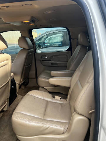 2011 Cadillac Escalade ESV Luxury