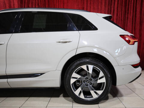 2021 Audi e-tron quattro Premium