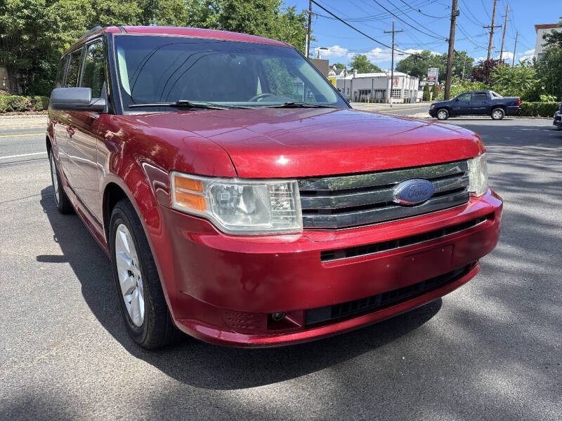 2009 Ford Flex SE FWD's photo