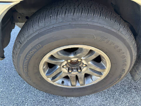 2003 Toyota Sequoia SR5