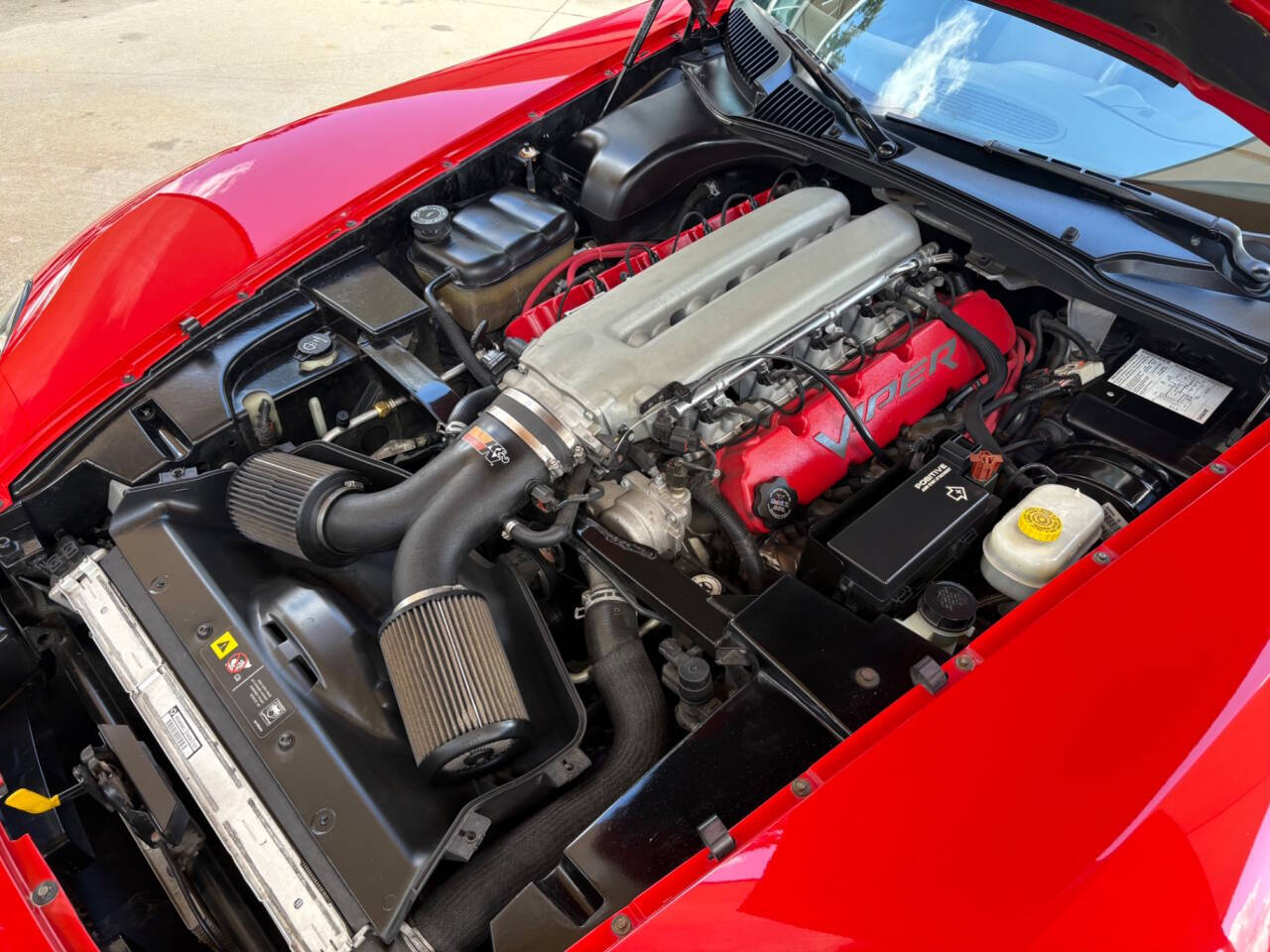 2004 Dodge Viper 39