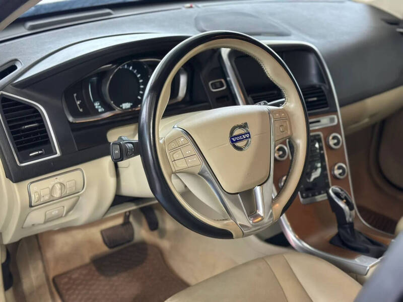 2015 Volvo XC60 T5 Drive-E Platinum