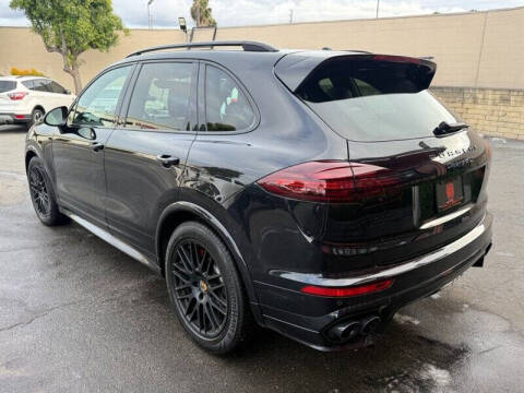 2016 Porsche Cayenne GTS