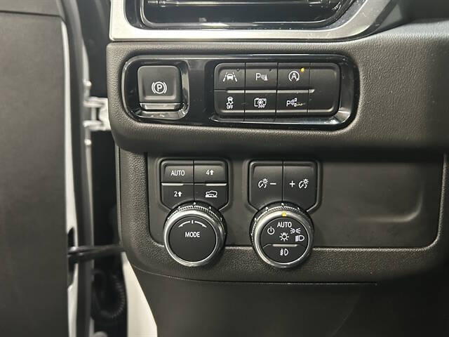 2025 GMC Yukon XL Elevation