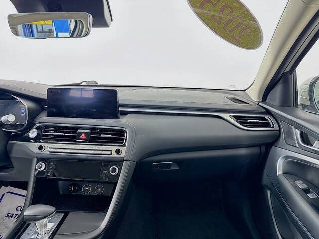 2025 Genesis G70