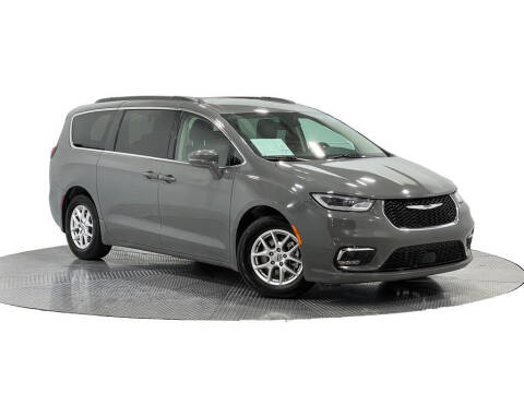 2022 Chrysler Pacifica for sale at INDY AUTO MAN in Indianapolis IN