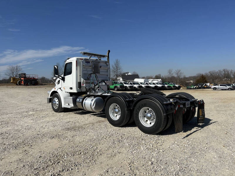 2019 Peterbilt 567 Road Tractor