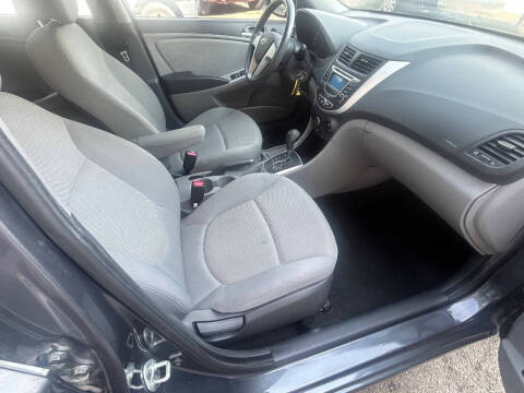 2013 Hyundai Accent GLS