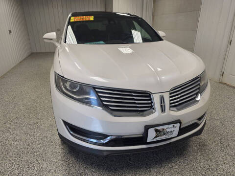 2016 Lincoln MKX for sale at LaFleur Auto Sales in North Sioux City SD