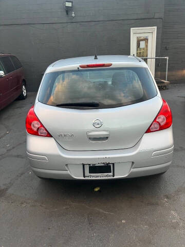 2009 Nissan Versa 1.8 S