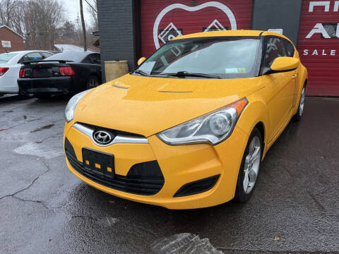 2014 Hyundai Veloster for sale at Apple Auto Sales Inc in Camillus NY