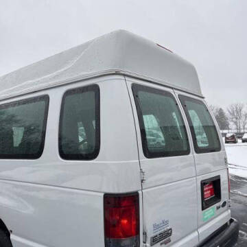 2013 Ford E-Series E-350 SD