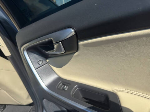 2016 Volvo S60 T5 Drive-E Premier