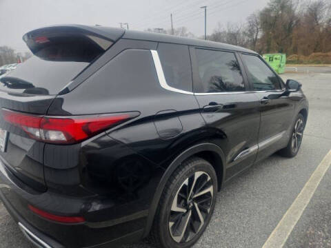 2022 Mitsubishi Outlander ES