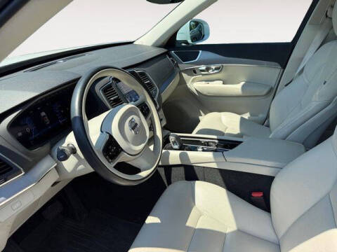 2023 Volvo XC90 B5 Core
