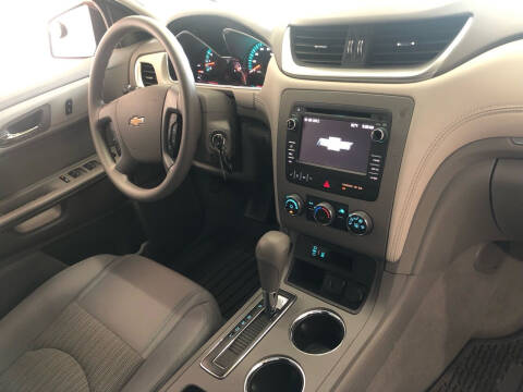 2017 Chevrolet Traverse LS