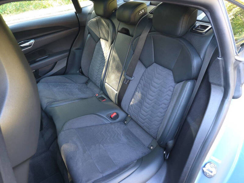 2023 Audi e-tron GT quattro Premium Plus