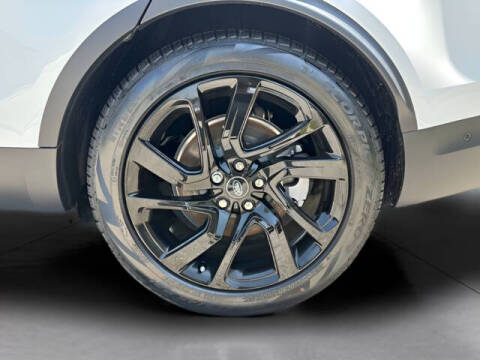 2025 Land Rover Discovery P300 S