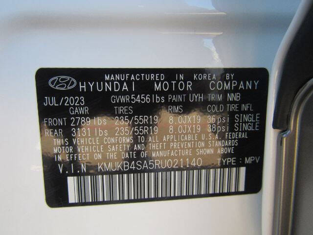 2024 Genesis GV60 Standard