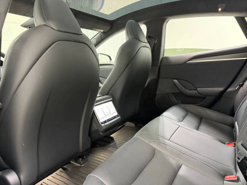 2023 Tesla Model S Plaid