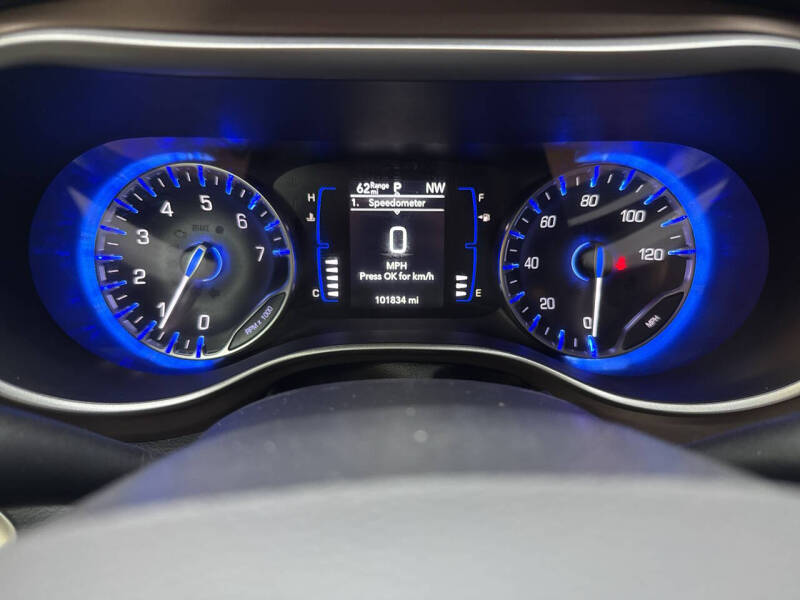2022 Chrysler Voyager LX