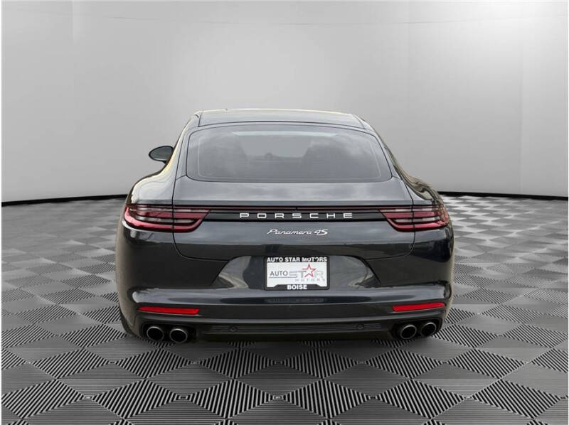 2017 Porsche Panamera 4S