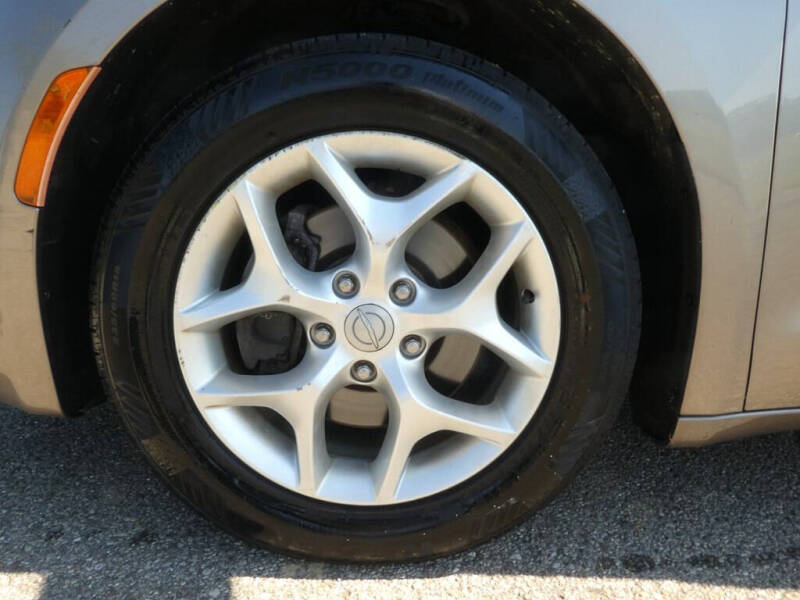 2017 Chrysler Pacifica Touring-L